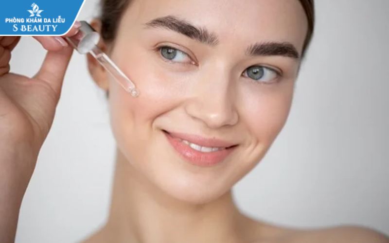 nen-skincare-sau-khi-tam-hay-truoc-khi-di-ngu