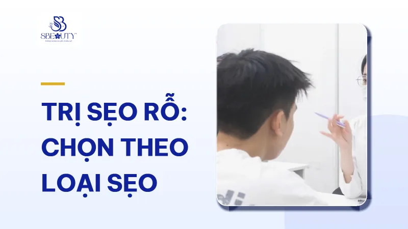 Bác sĩ soi đánh giá vùng da mặt tại S Beauty Thủ Đức